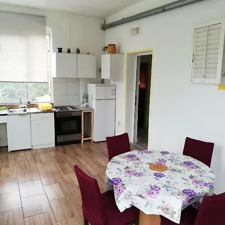 Apartman Ugrinic *