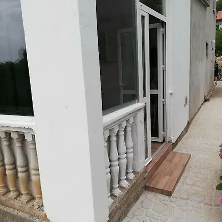 Apartman Ugrinic Apartamento Tkon